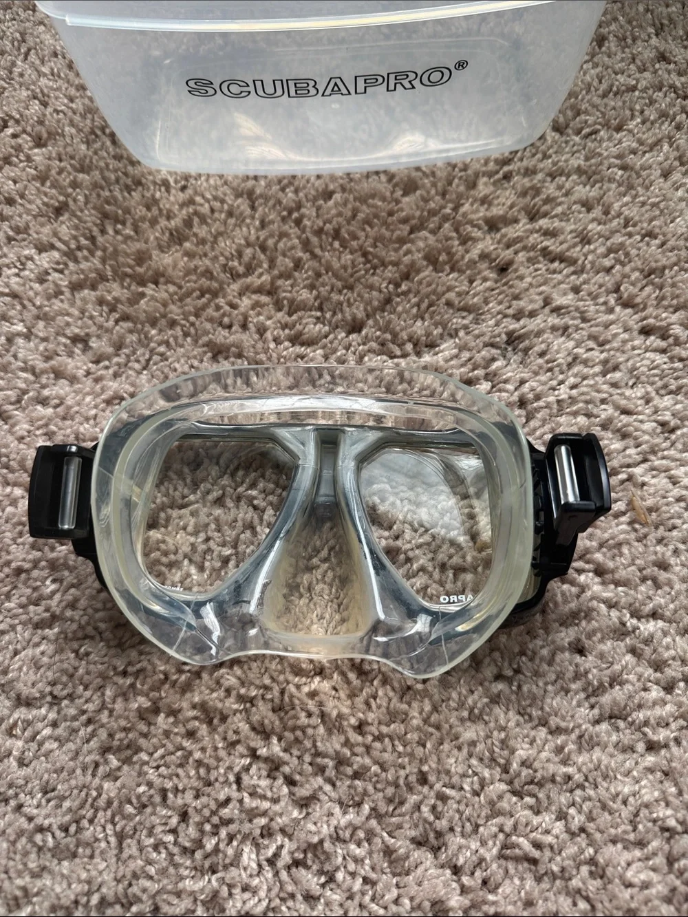 Scubapro Women's Black/Gray Face Mask with Clear Lenses